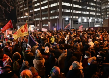 Protesta masive në SHBA pas vrasjes së Alex Pretti-it, përplasje të forta me Agjencinë e Emigracionit dhe Doganave