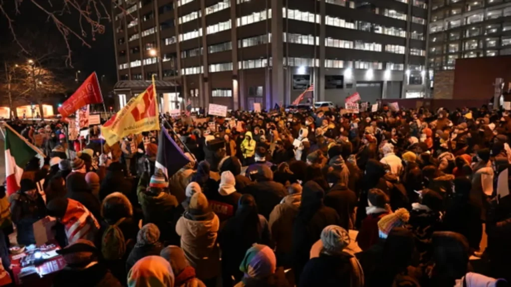 Protesta masive në SHBA pas vrasjes së Alex Pretti-it, përplasje të forta me Agjencinë e Emigracionit dhe Doganave