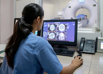 Menopauza ndërlidhet me ndryshime në tru që ngjajnë me Alzheimerin