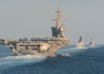 Luftanijet amerikane arrijnë në Lindjen e Mesme, Trump thotë se Irani dëshiron të bisedojë