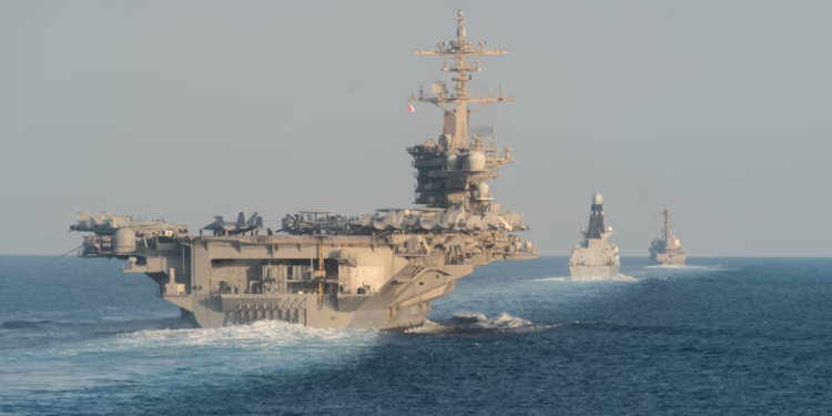 Luftanijet amerikane arrijnë në Lindjen e Mesme, Trump thotë se Irani dëshiron të bisedojë