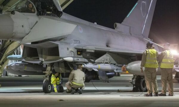 Britania e Madhe dhe Franca bombardojnë bunkerin nëntokësor të armëve të ISIS-it në Siri