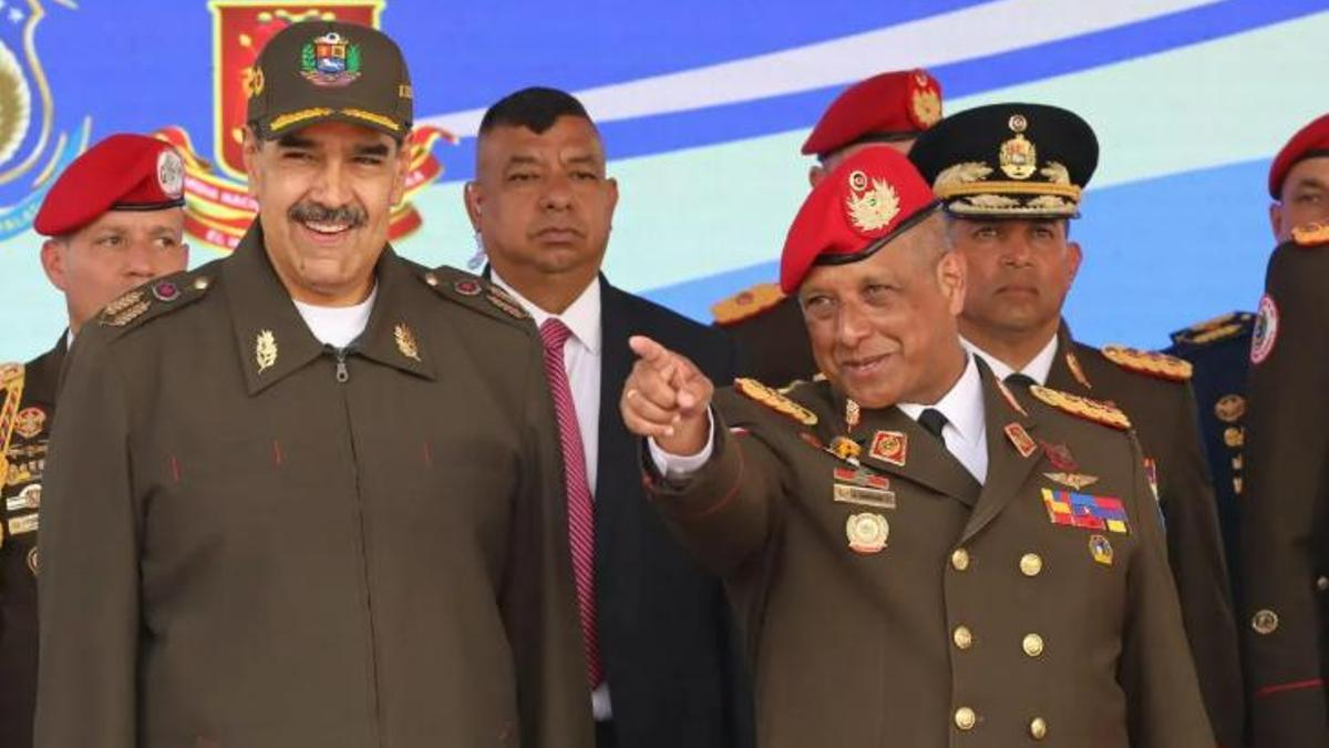 Presidentja e përkohshme e Venezuelës shkarkon gjeneralin përgjegjës për rojet e Maduros