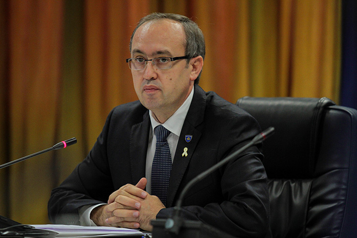 Hoti: Viti 2026 nisi me rritje të ndjeshme të tarifave të ujit dhe kanalizimeve