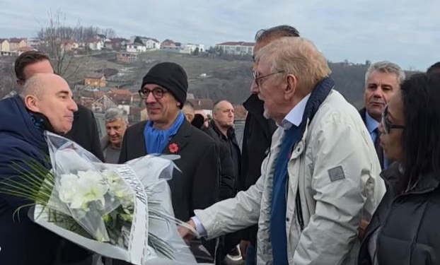 Zëri i Masakrës së Reçakut: William Walker nderon 45 shqiptarët e vrarë