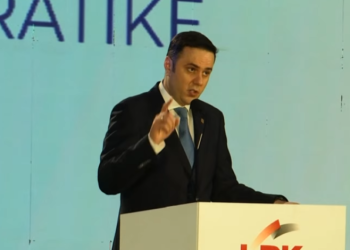 Abdixhiku pyet delegatët: Çfarë dëshironi të bëni me mua si kryetar dhe LDK-në?