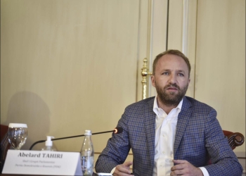 Nuk siguroi ulëse në Kuvend, reagon Abelard Tahiri