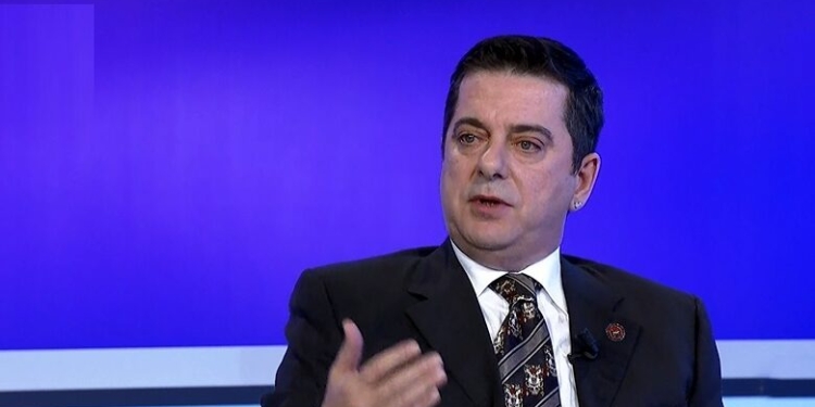 Haraqija i reagon Hykmete Bajramit: Çfarë rugovizmi është me kërku “me heqë koka” në rrjete sociale