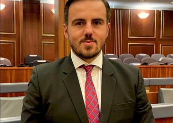 Ngritja e pazakontë për 214% e kandidatit të LVV-së nxit reagime publike