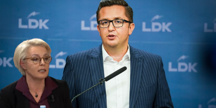 Mustafa i ashpër me Gërvallën: Sa të fshihet pas “dimijave” të VV-së, mos të më flet për rugovistët