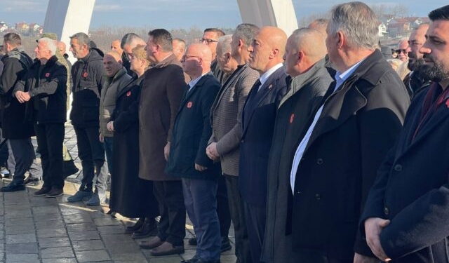 Ramush Haradinaj bën homazhe në Reçak