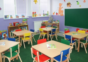 Lëndohet edukatorja e një kopshti në Pejë, një fëmijë e goditi me një shufër metalike