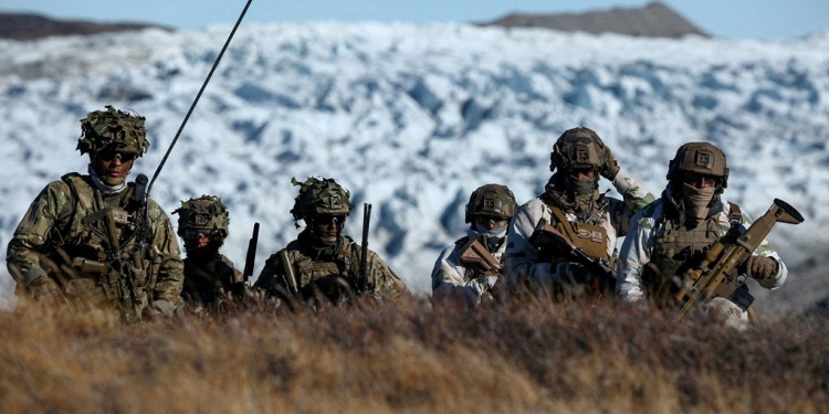 Franca kërkon stërvitje të NATO-s në Grenlandë