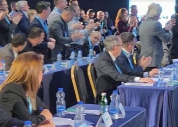 Ftohje në LDK: Hoti, Bajrami dhe Gashi s’e duartrokasin Abdixhikin