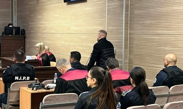 Murseli nuk pranon se e ka parë Granit Plavën ditën e vrasjes: S’kisha qëllim ta blija armën nga e cila do vritej gruaja ime