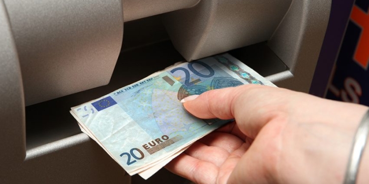 Ministria e Financave me njoftim për pagën minimale në sektorin privat