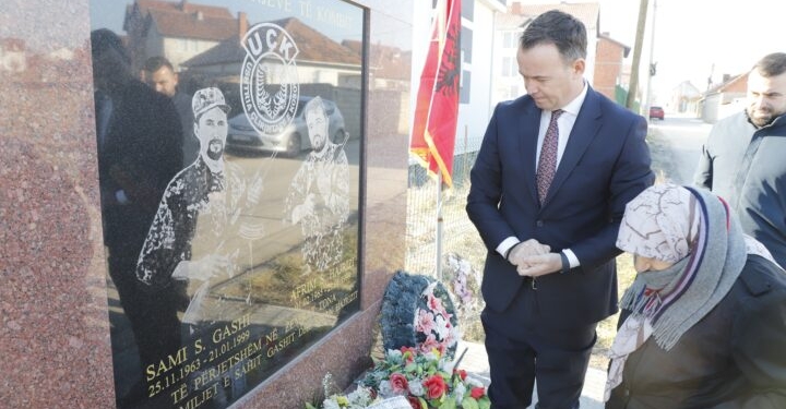 Përkujtohen dëshmorët e kombit Sami Gashi dhe Afrim Hajrizi