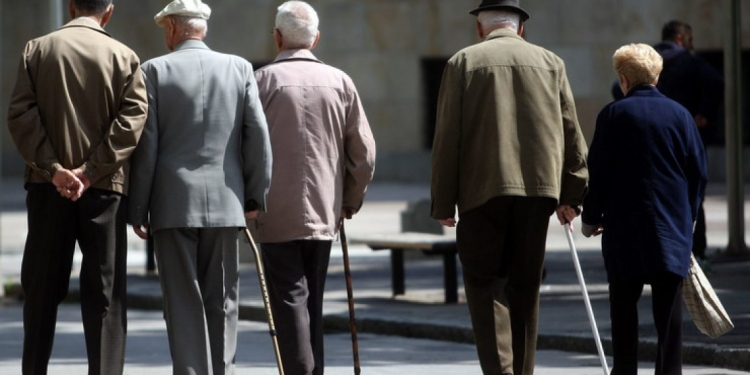 Ministria e Financave njofton kategoritë e pensionistëve që nuk duhet të lajmërohen në zyrat e pensioneve