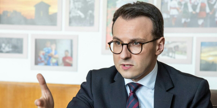 Petkoviqit i “djeg” deklarata e Kurtit për luftën hibride serbe dhe spiunazhin