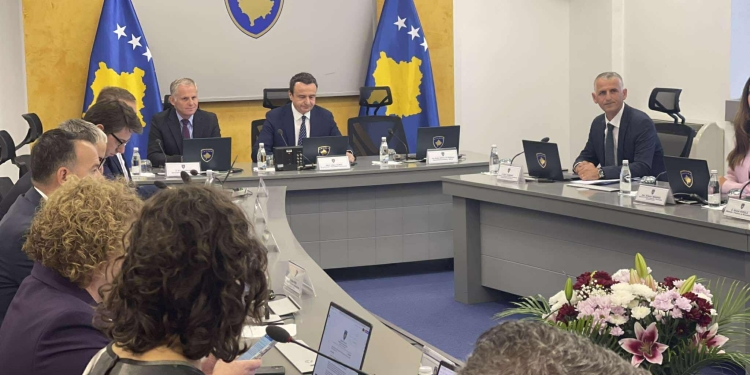 IKD: Qeveria Kurti II me numrin më të lartë të ushtruesve të detyrës