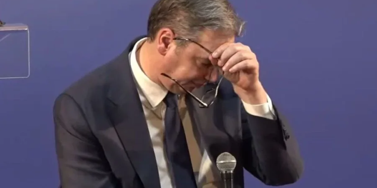 Mediat gjermane “kryqëzojnë” Vuçiç: Politikës me 4 karrige i ka ardhur fundi