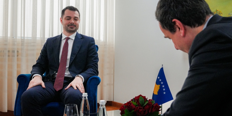 Kurti emëron ish-zëdhënësin e Qeverisë si zëvendësministër në Ministrinë e Arsimit