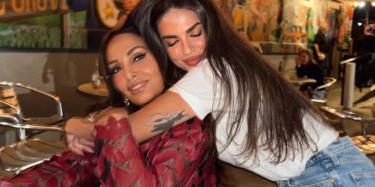 Beatrix Ramosaj flet për betejën e nënës së saj me kancerin: Po të mbaj me gjithë zemrën time