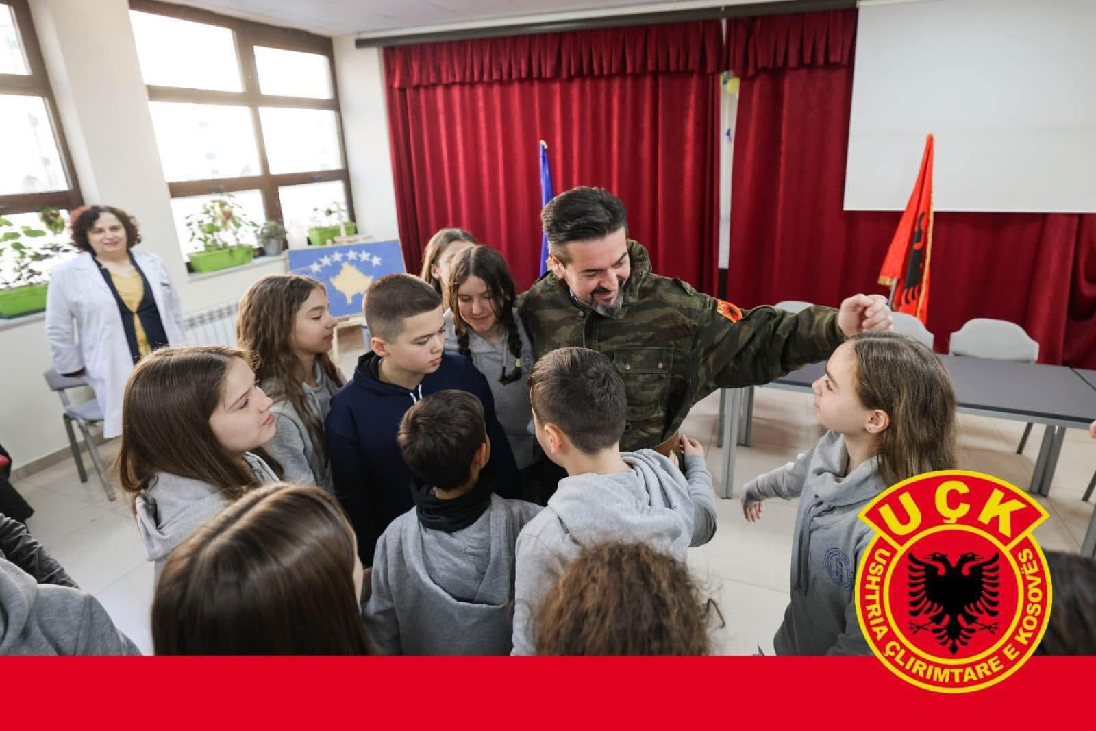 Asambleistët e PDK-së në Prishtinë kërkojnë që ora e parë e 16 shkurtit t’i kushtohet rolit të UÇK-së