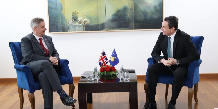 Hargreaves uron Kurtin, i kërkon “përkushtim të vazhdueshëm” në dialogun Kosovë-Serbi