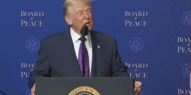 Trump: Osmani po bën punë të shkëlqyera në shërbim të paqes