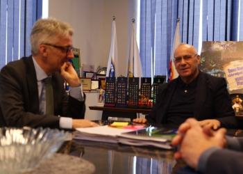 Ademi pret në takim Ambasadorin e Gjermanisë në Kosovë, riafirmohet thellimi i bashkëpunimit