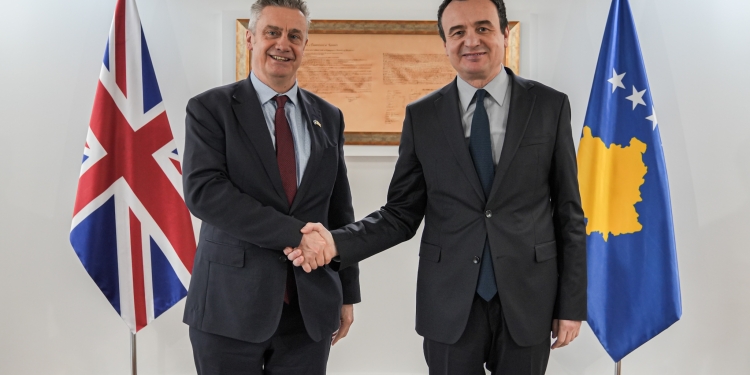 Hargreaves takon Kurtin, diskutojnë për bashkëpunim në temat e sigurisë dhe krimit të organizuar