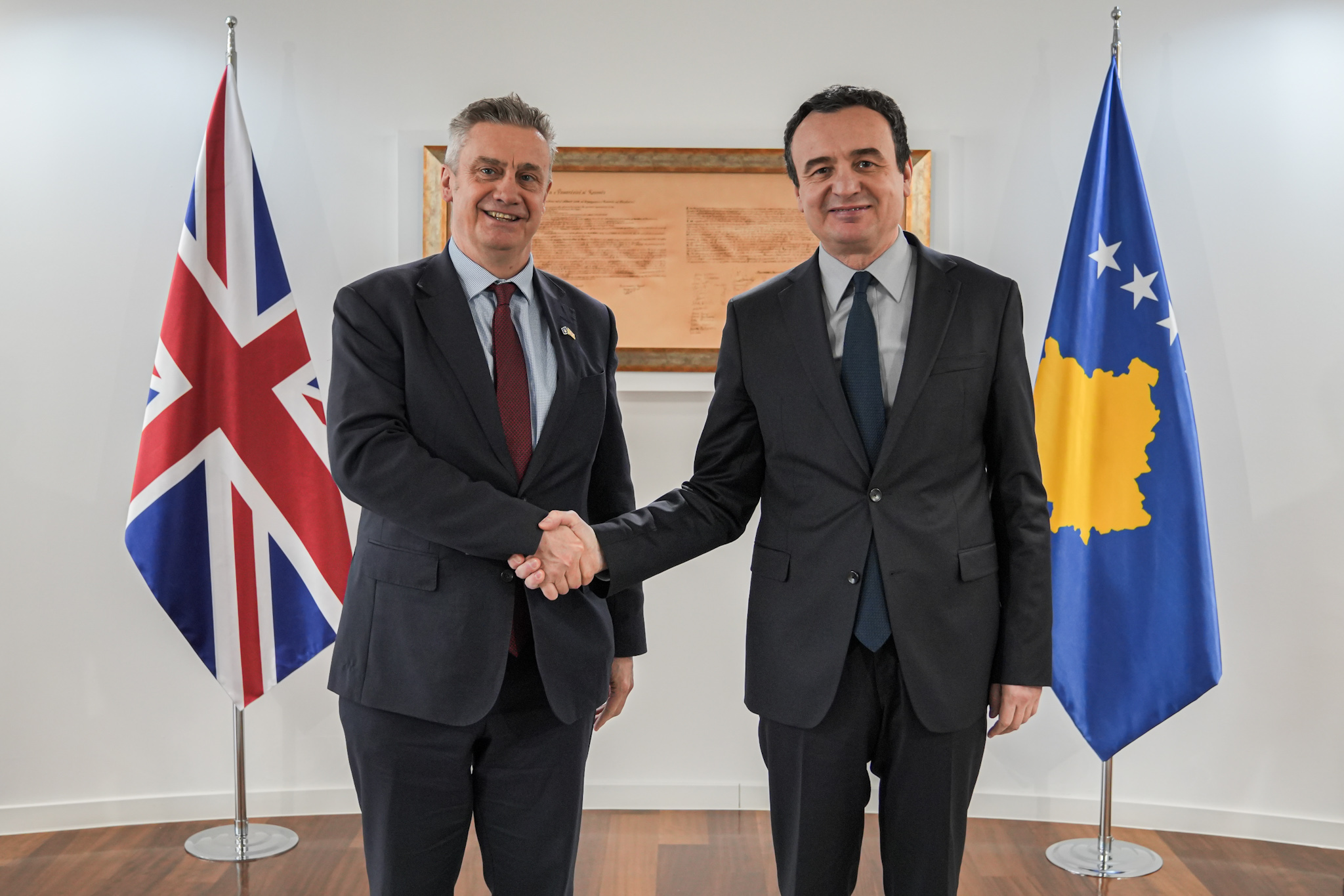 Hargreaves takon Kurtin, diskutojnë për bashkëpunim në temat e sigurisë dhe krimit të organizuar