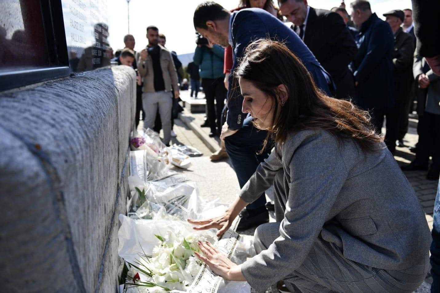 Çitaku: Likoshani dhe Qirezi i dhanë Kosovës mësime heroizmi dhe lavdie