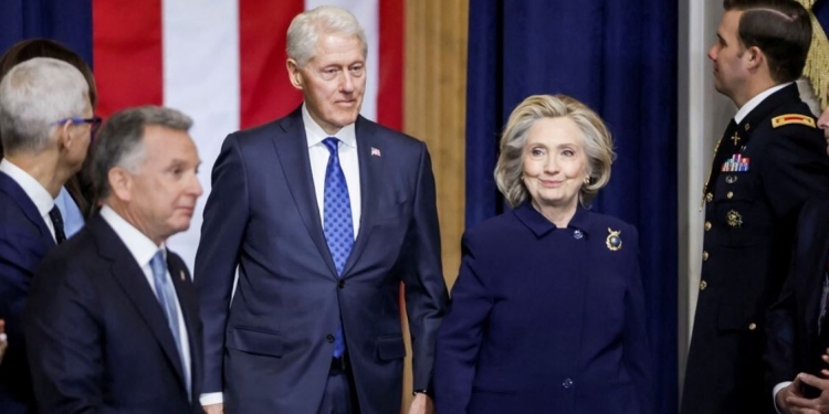 Bill Clinton mbron Hillaryn: Nuk kishte lidhje me Jeffrey Epstein