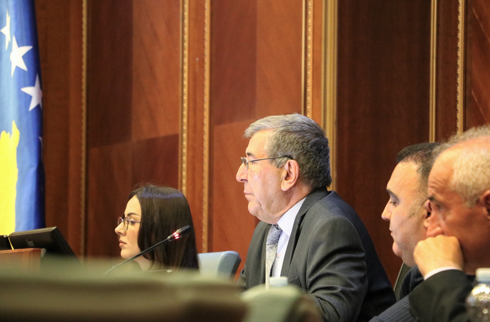 Deharin nesër e ndihmon deputetja turke, ky është skenari i seancës së nesërme që e dakorduan partitë