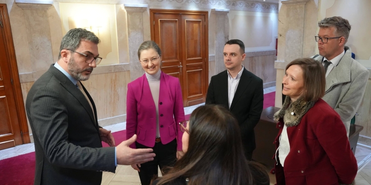 Delegacioni i BE-së vizitë në Parlament, diskutohet për zhvillimet e fundit në Kosovë