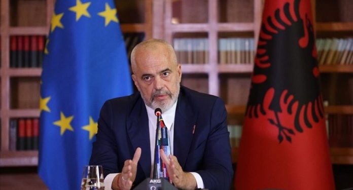 Rama reagon sërish, e quan Specialen “idiotësi ndërkombëtare”