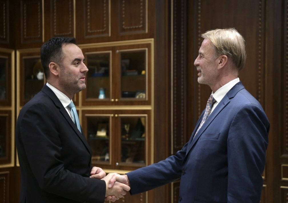 “Tani është momenti i Kosovës për të avancuar në rrugën drejt BE-së”, thotë Orav