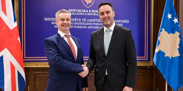 Konjufca priti ambasadorin britanik, theksuan koordinimin në politikën e jashtme dhe siguri