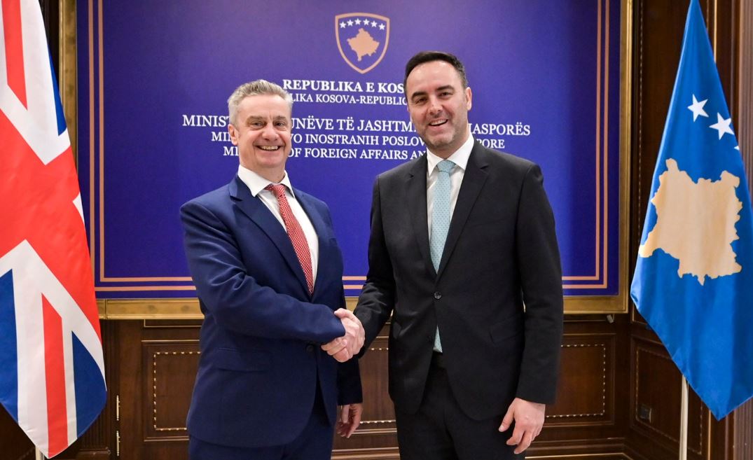 Konjufca priti ambasadorin britanik, theksuan koordinimin në politikën e jashtme dhe siguri