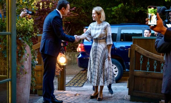 Kallas uron për formimin e Qeverisë, thotë se është e gatshme ta organizojë takimin Kurti -Vuçiq së shpejti