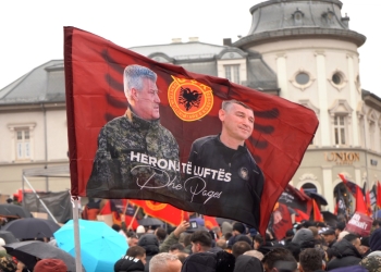 Kaq mijë qytetarë morën pjesë në marshin “Drejtësi, jo politikë”