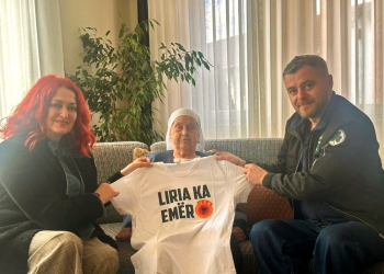 Nëna e ish-presidentit Thaçi mbështet marshin e 17 shkurtit