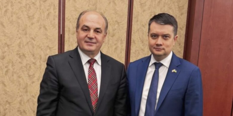 Hoxhaj në ShBA, takon deputetin ukrainas: Njohja mbetet prioritet për shtetet tona