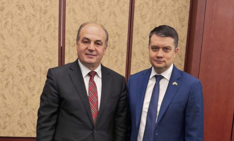 Hoxhaj në ShBA, takon deputetin ukrainas: Njohja mbetet prioritet për shtetet tona