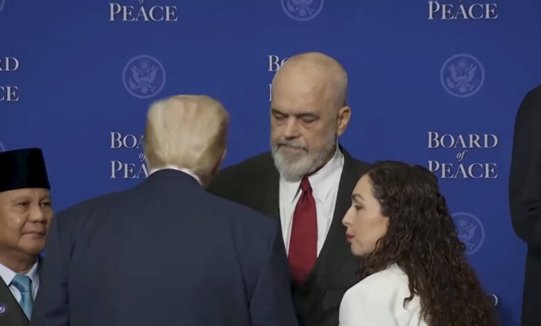 Përfundon mbledhja e Bordit të Paqes, Trump bisedon veçmas me Osmanin dhe Ramën