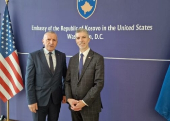 Kamberi takon Dugollin në Washington- Flasin për ta shtyrë në Capitol Hill çështjen e shqiptarëve nga Lugina e Preshevës