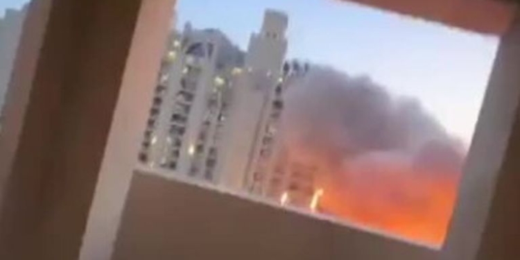 Sulmi me raketa në Dubai shkakton zjarr në hotel luksoz