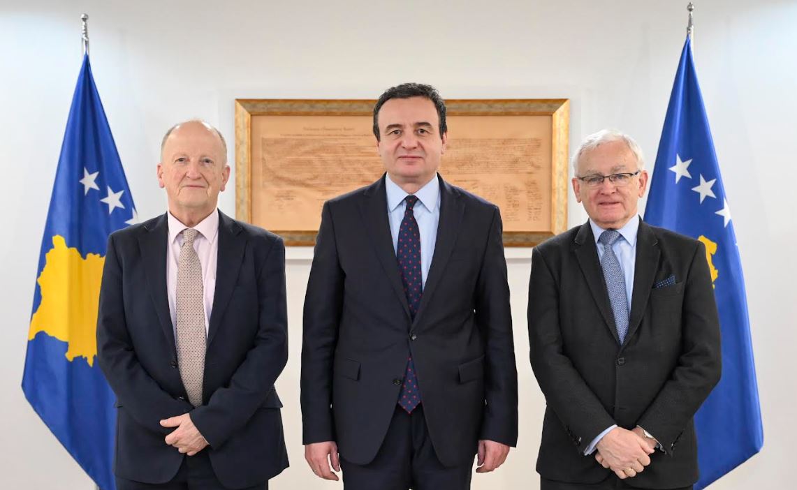 Kurti takon zyrtarët anglez, flasin për sigurinë në rajon e kontinent